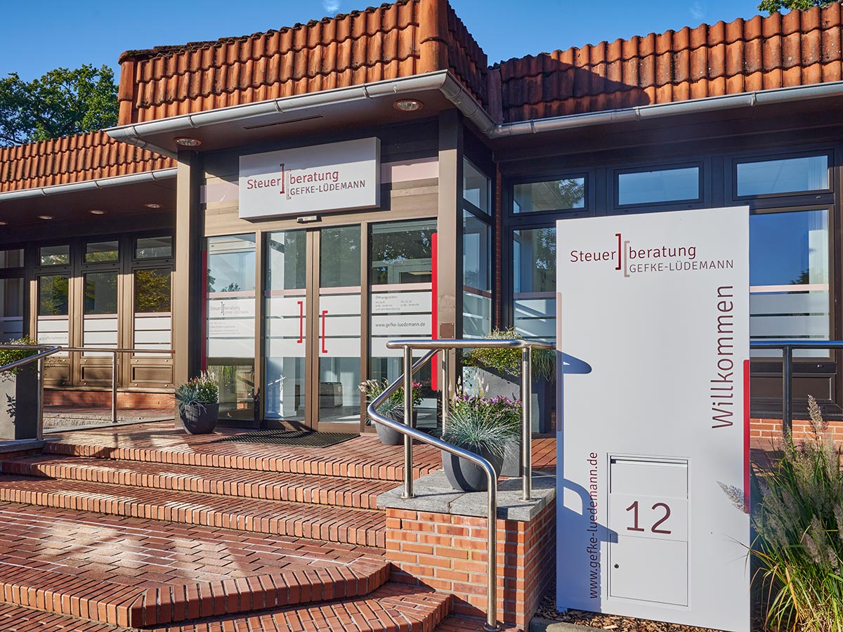 floss-design gestaltet den Außenbereich für Steuerberatung Gefke-Lüdemann